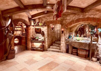 Voyage Nouvelle-Zélande en famille : Intérieur de trou de Hobbit- Village de Hobbiton à Matamata, région de Waikato.