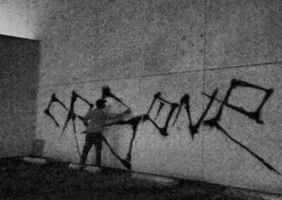 Lettrage "Gang letter" ou "Cholo" réalisée à la bombe aérosol