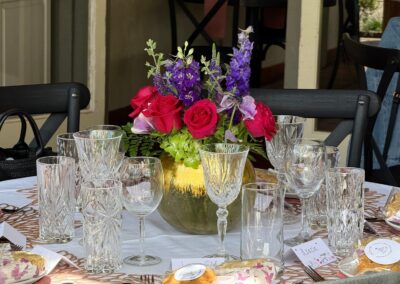 Learning-trip paysagistes en Californie : Décoration florale à une table du Sherman Garden de Corona del Mar.