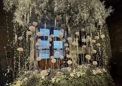 Soirée costumée à Chenonceau : « Nuage d’hortensias » dans la Chambre des V Reines, Petit Prince. Edition Grand Nord au château de Chenonceau (Jean-François Bouchet - MOF).