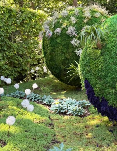 Séjour original à Chaumont sur Loire : deux planètes géantes, sculptées en kokedama par l’artiste japonaise Momoko Seto (festival des jardins 2026- Chaumont sur Loire)