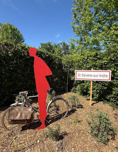 Séjour original à Chaumont sur Loire : « François », le facteur dans « jour de fête » de Jacques Tati (Festival international des jardins de 2026).