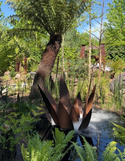 Weekend sur mesure en famille : Fougère et agave en corten du « Jurassic Plantes » (Festival international des jardins de 2026).