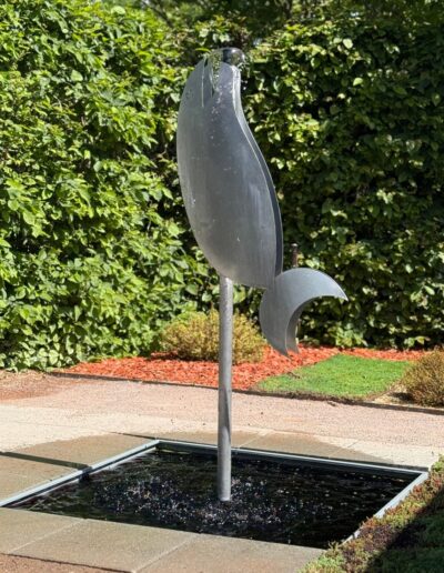 Escapade originale entre amis : Le « poisson » de la villa Arpel dans le film « Mon oncle » de Jacques Tati (Festival international des jardins de 2026).