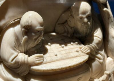 Voyage thématique sur l’art en Californie : 2 sages ou immortels taoïstes font une partie de Go (musée Bowers).