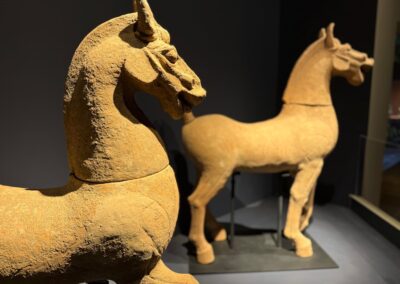 Voyage exclusif entre amis en Californie : Sculptures de chevaux de la dynastie des Han orientaux - Musée Bowers.