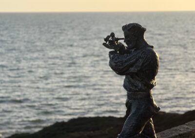 Week-end gastronomique en Bretagne : sculpture du Capitaine Nemo par l’artiste Élisabeth Cibot (Domaine de Rochevilaine).